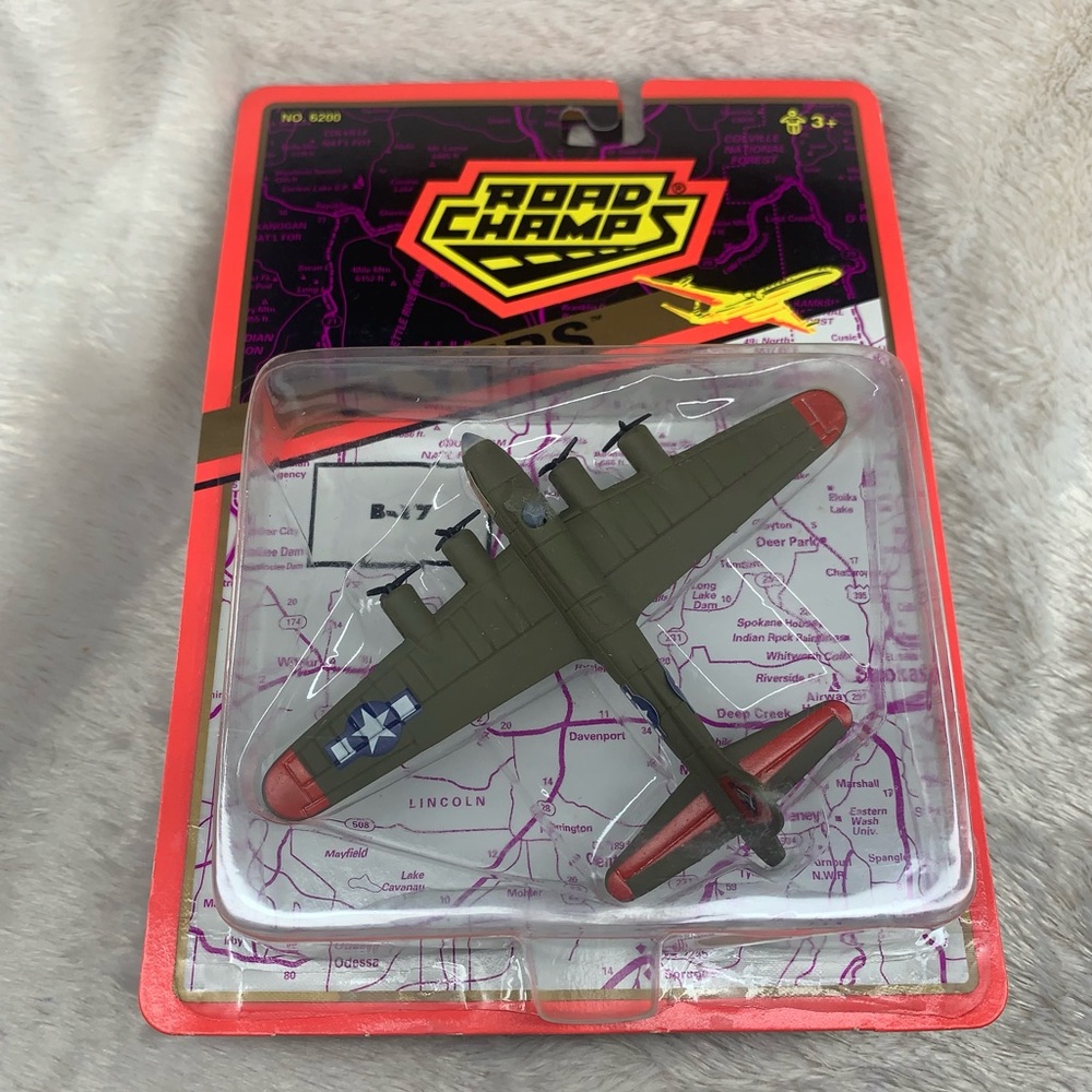 Road Champs “B-17 Flying Fortress” Diecast Model (1995) – Vintage Collectible